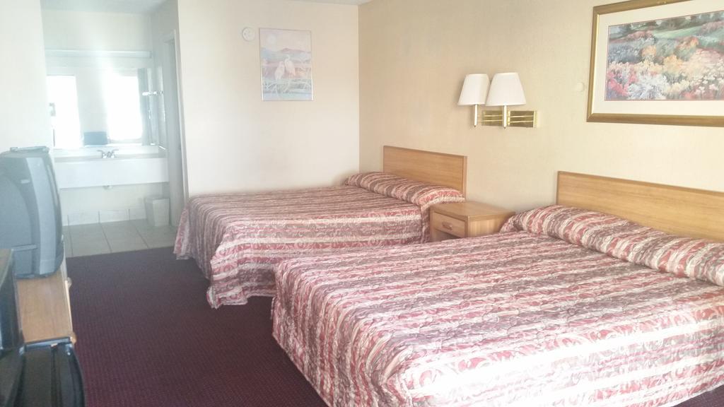 Royal Inn Alachua Room photo