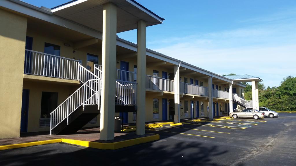 Royal Inn Alachua Exterior photo