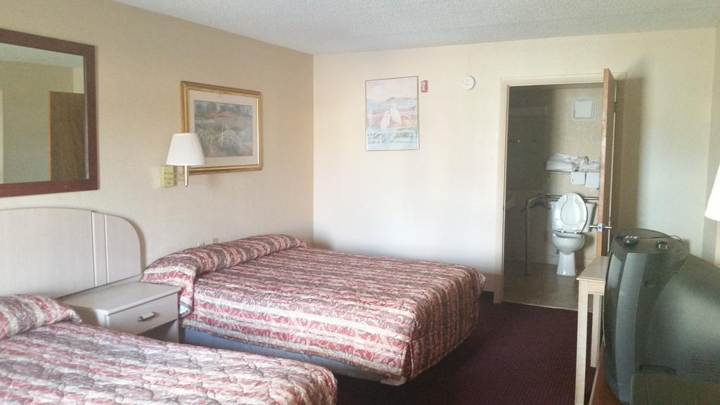 Royal Inn Alachua Room photo